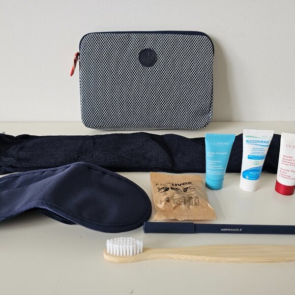 New Air France Business Class Travel Amenity Kit Pouch Grey - Picture 1 of 9